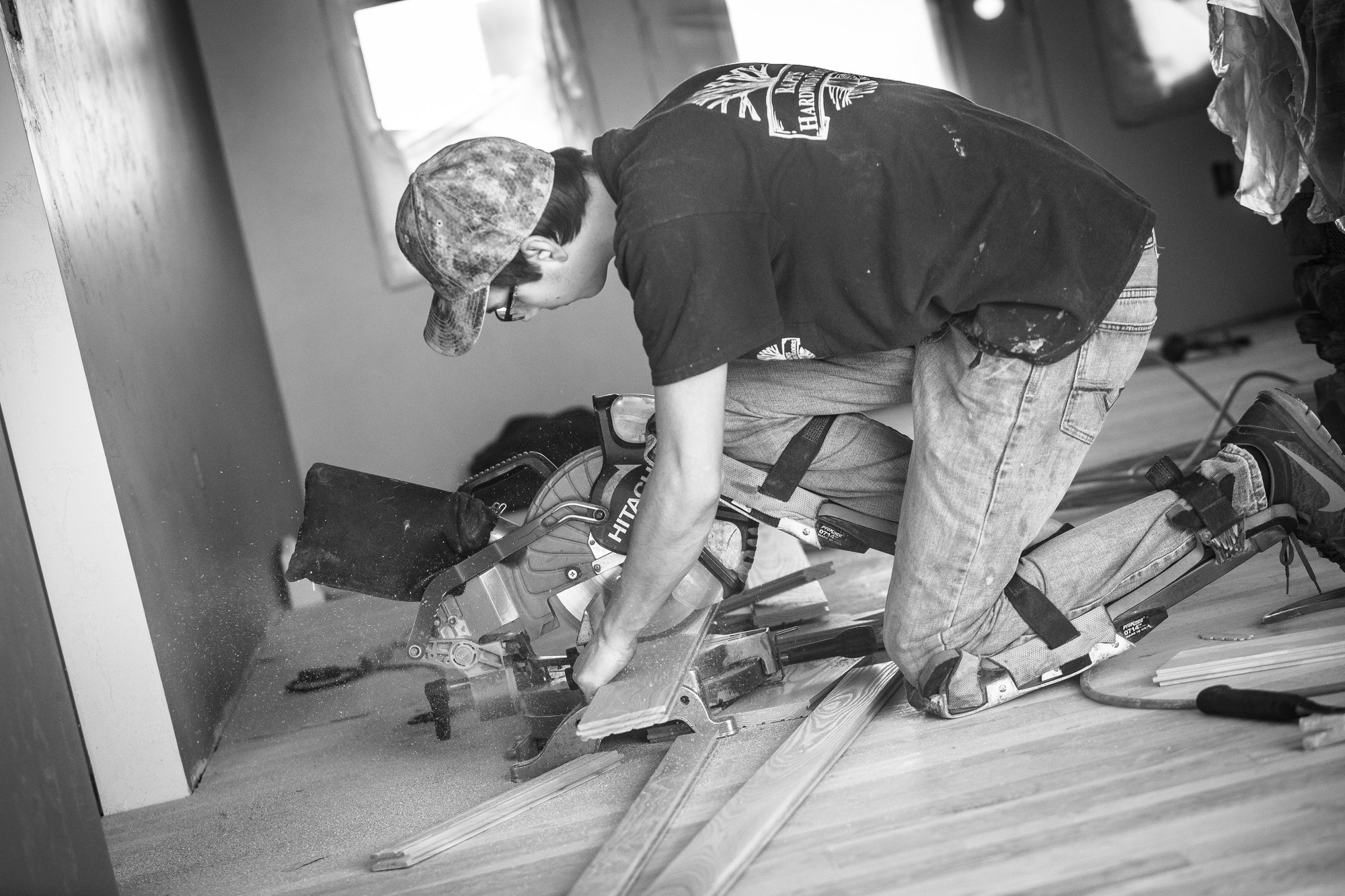 Apply to be an Installer Hardwood Floors